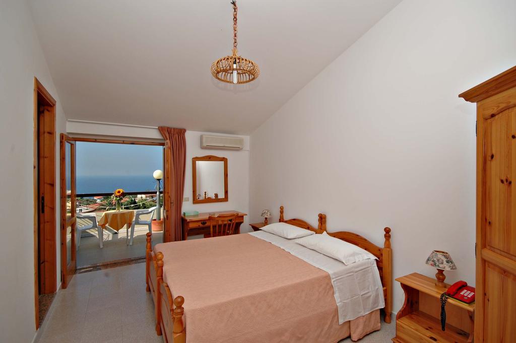 Hotel Stella Marina Capo Vaticano Rum bild